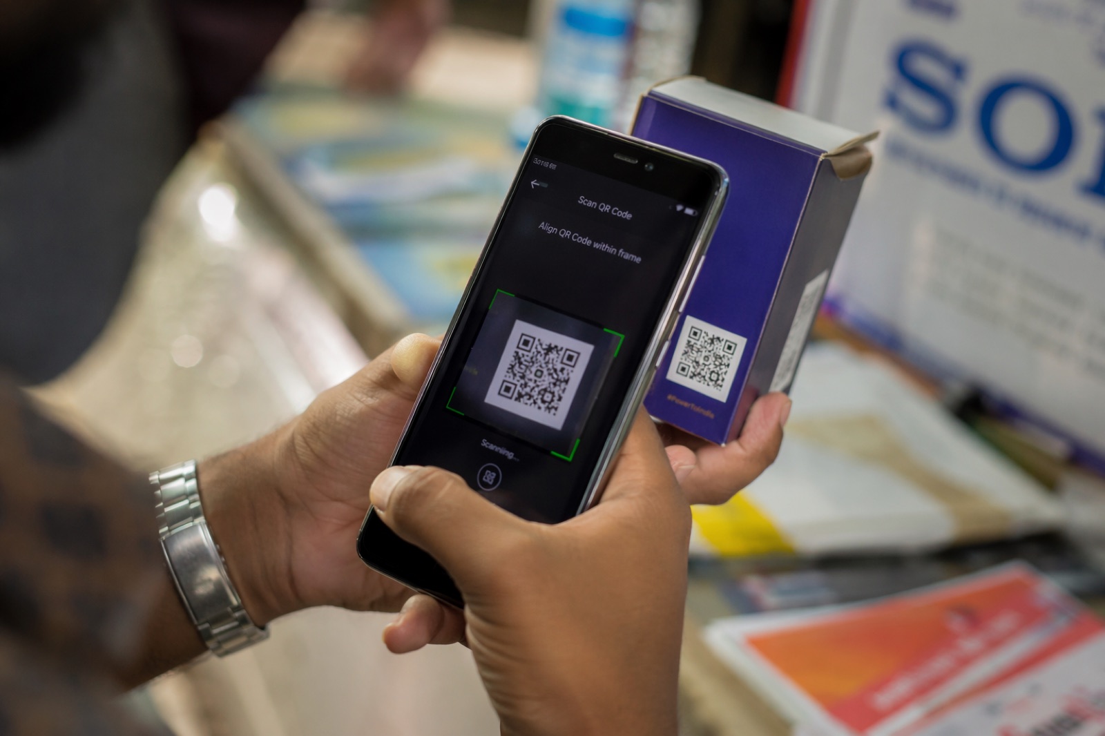 Hands Scan Qr